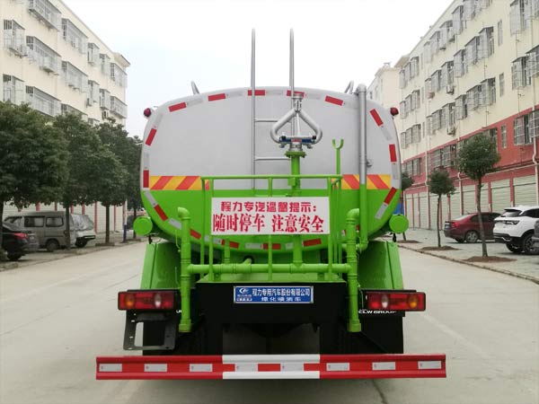 程力威牌CLW5180GPSCG6型綠化噴灑車(chē) 程力威牌CLW5180GPSCG6型綠化噴灑車(chē)