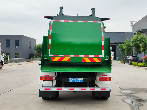 程力威牌CLW5030TCAB6型餐廚垃圾車 程力威牌CLW5030TCAB6型餐廚垃圾車