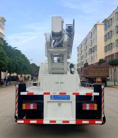 程力威牌CLW5076JGKJ6型高空作業(yè)車 程力威牌CLW5076JGKJ6型高空作業(yè)車