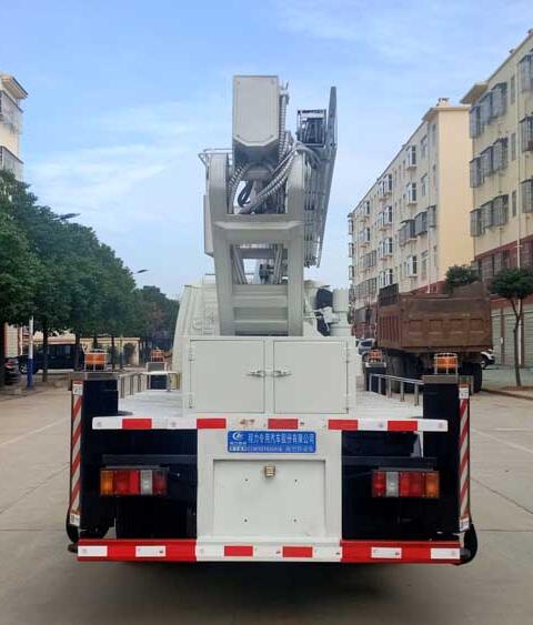 程力威牌CLW5076JGKJ6型高空作業(yè)車 程力威牌CLW5076JGKJ6型高空作業(yè)車