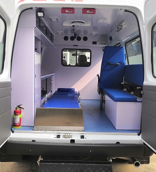 程力威牌CLW5042XJHCD6型救護(hù)車 程力威牌CLW5042XJHCD6型救護(hù)車