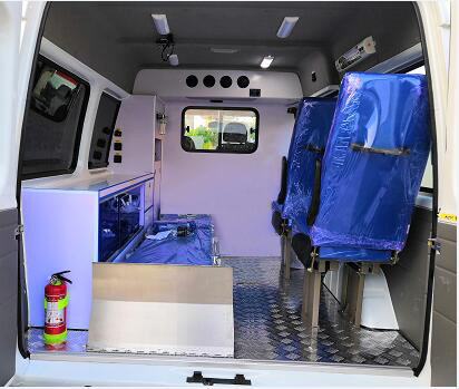 程力威牌CLW5040XJHCD6型救護(hù)車 程力威牌CLW5040XJHCD6型救護(hù)車